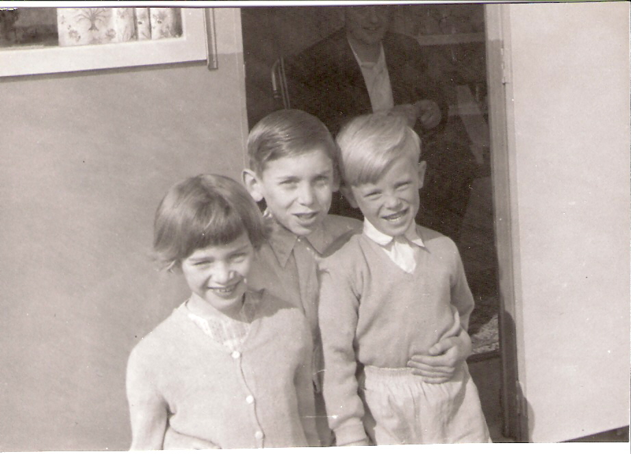 Gordon Linda and Charles (2).jpg